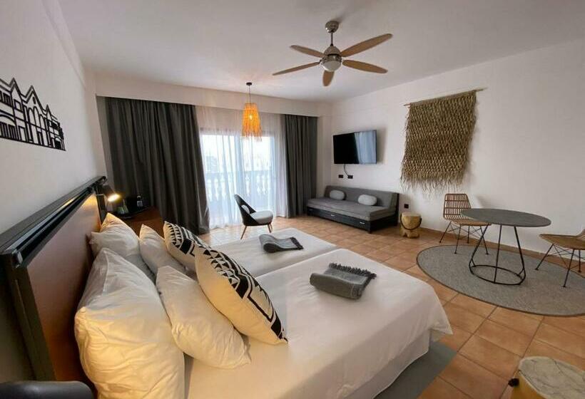 Номер Стандарт Вид на Бассейн, Coral Cotillo Beach