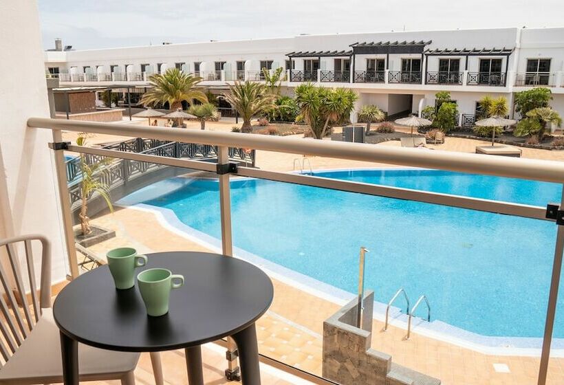 Номер Стандарт Вид на Бассейн, Coral Cotillo Beach