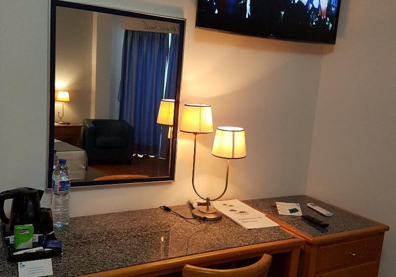 اتاق سوپریور با تخت بزرگ, The Highland Dallas, Curio Collection By Hilton