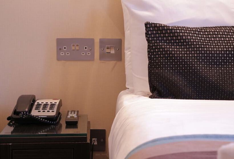 Номер Стандарт, Astors Belgravia