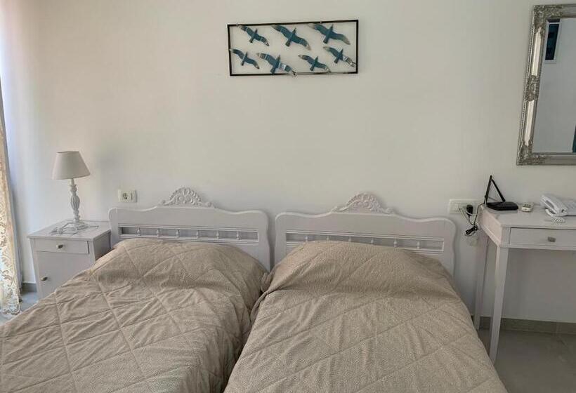 Номер Стандарт, Blue Sea