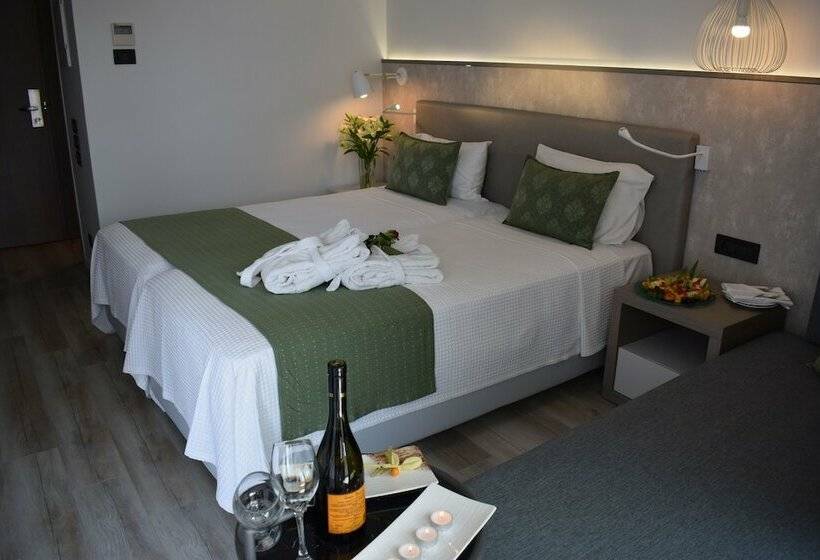 Quarto Estandar, Minos Mare
