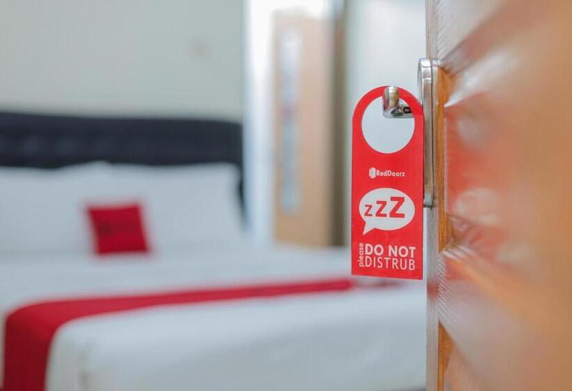 Номер Стандарт, Reddoorz At Wr Supratman Batu