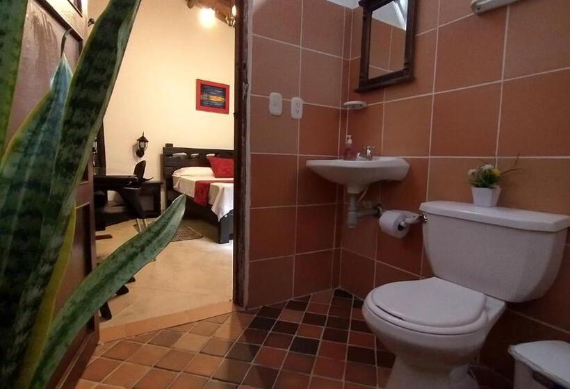 Номер Стандарт, Santander Aleman Hostel