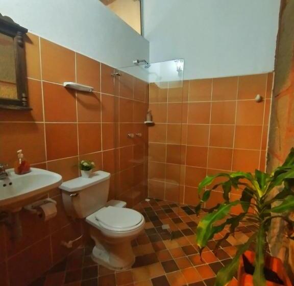 Номер Стандарт Трехместный, Santander Aleman Hostel