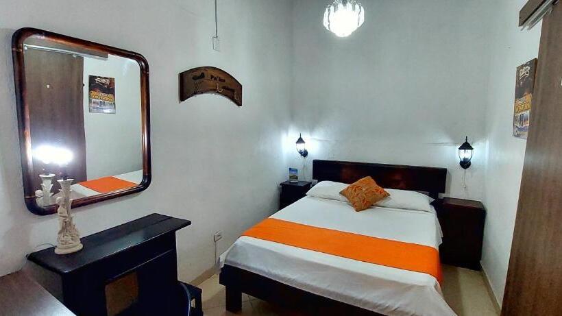 Номер Стандарт, Santander Aleman Hostel
