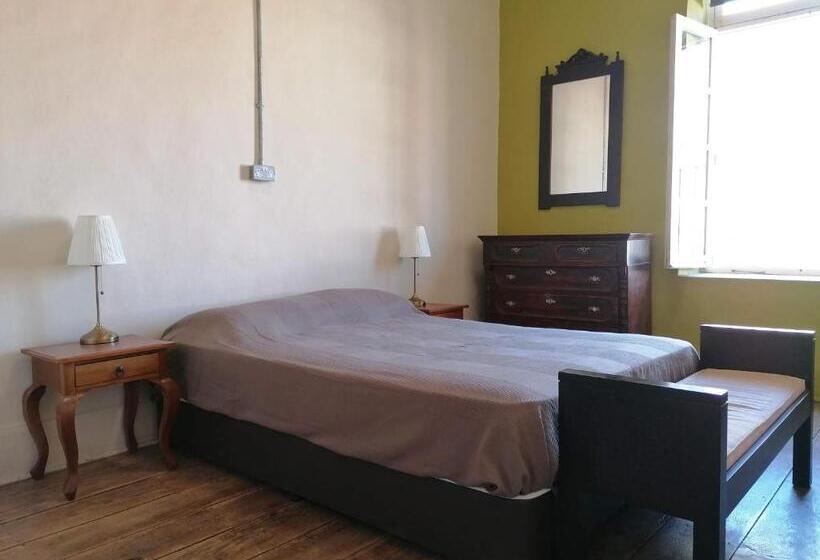 اتاق اکونومی, Le Mat Hostel