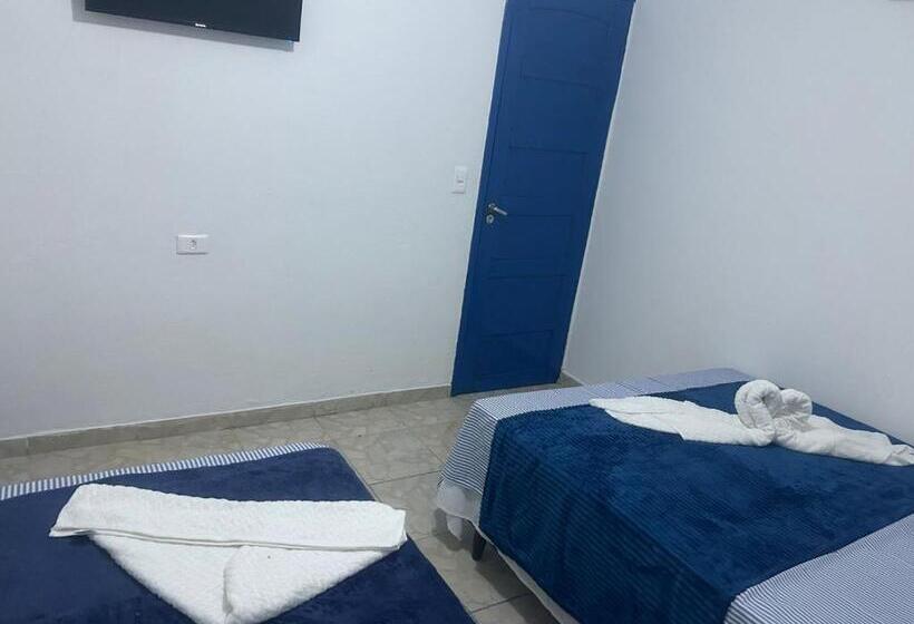 غرفة قياسية ثلاثية, Villa Beach