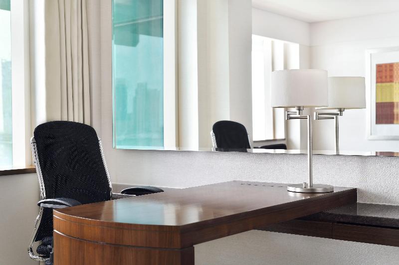 Номер Superior, Crowne Plaza Dubai Festival City
