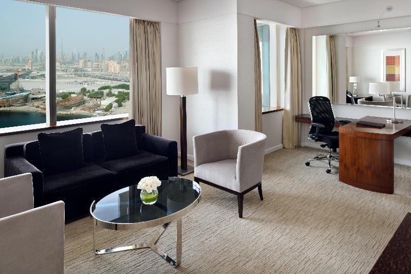 Люкс Superior, Crowne Plaza Dubai Festival City