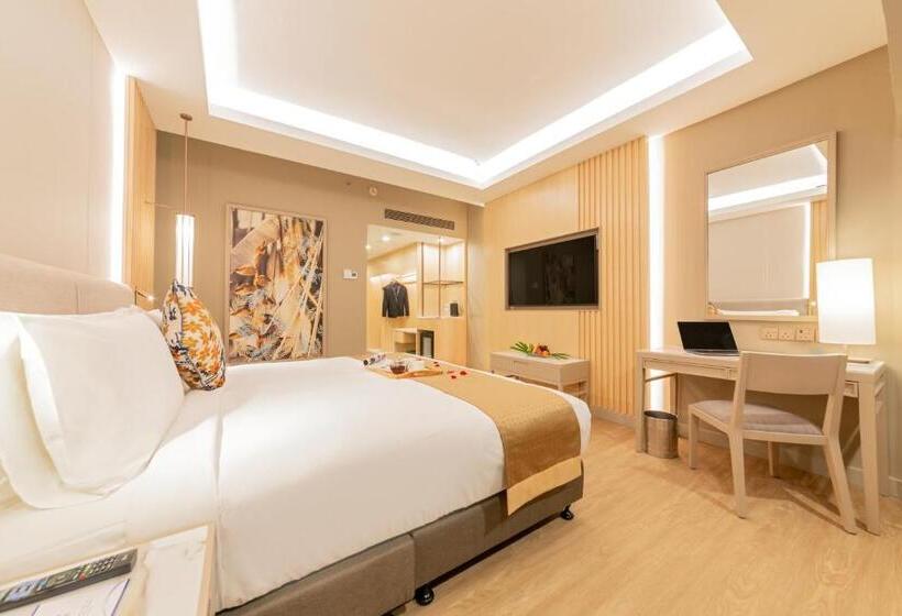 اتاق اجرایی با تخت بزرگ, Glenmarie Hotel & Golf Resort