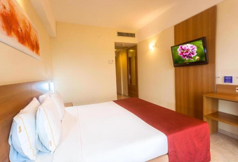 Quarto Estandar Cama King para Deficientes Físicos, Praiamar Express