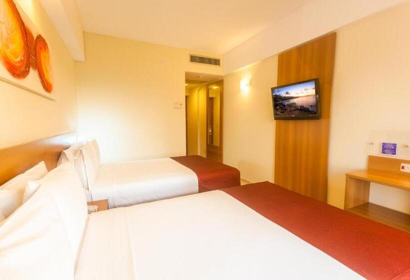 Quarto Estandar 2 Camas Casal, Praiamar Express
