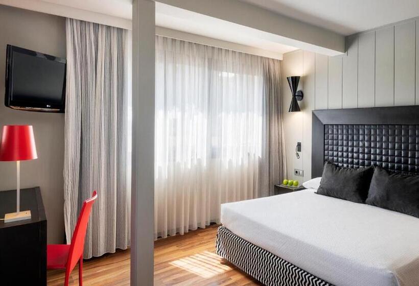 Номер Стандарт, Salles Hotel Aeroport De Girona
