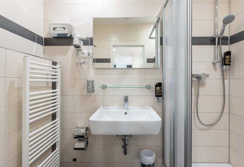 Номер Стандарт Индивидуальный, Trip Inn Budget Hotel Messe