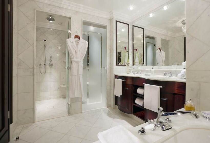 Полулюкс, Castlemartyr Resort
