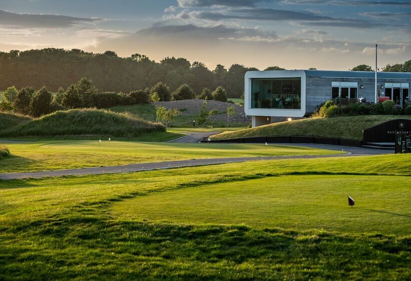 Полулюкс с Балконом, Castlemartyr Resort