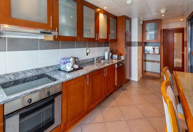 Апартаменты 2 Спальни, Flora Creek Deluxe Hotel Apartments, Dubai