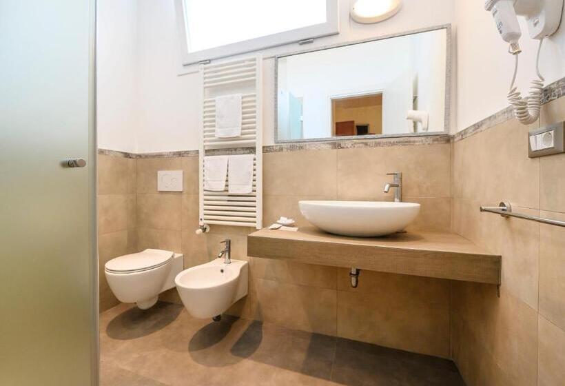 Quarto Triplo Standart Vista Mar, Harmony
