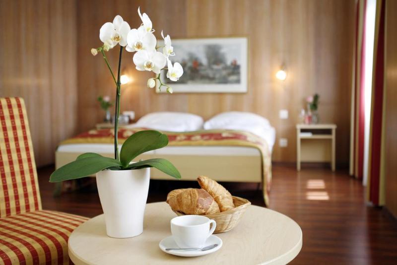 سوییت, Hyatt Regency Al Kout Mall