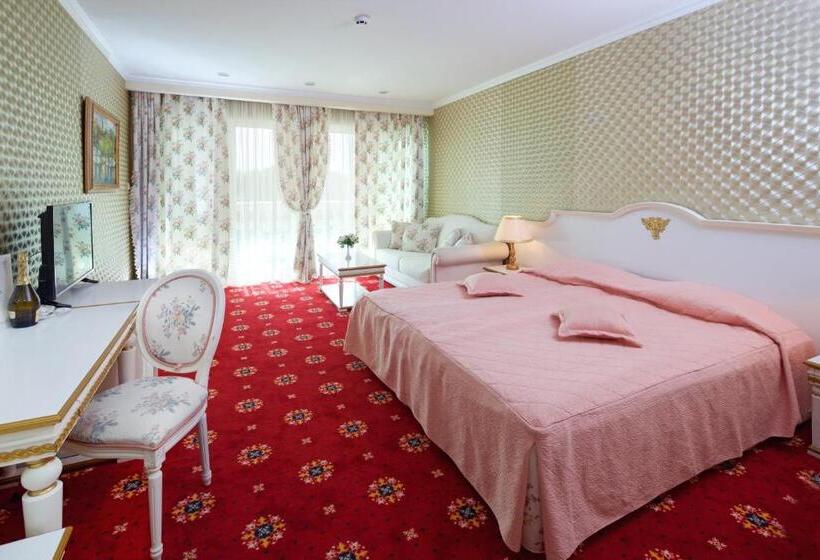 اتاق لوکس با چشم‌انداز دریا, Planeta Hotel & Aquapark Free Beach Access   Ultra All Inclusive