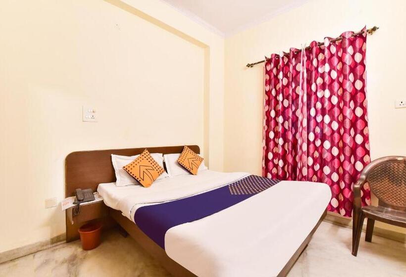 Трехместный Номер Классика, Vaccinated Staff  Spot On Jai1267  Taj Inn