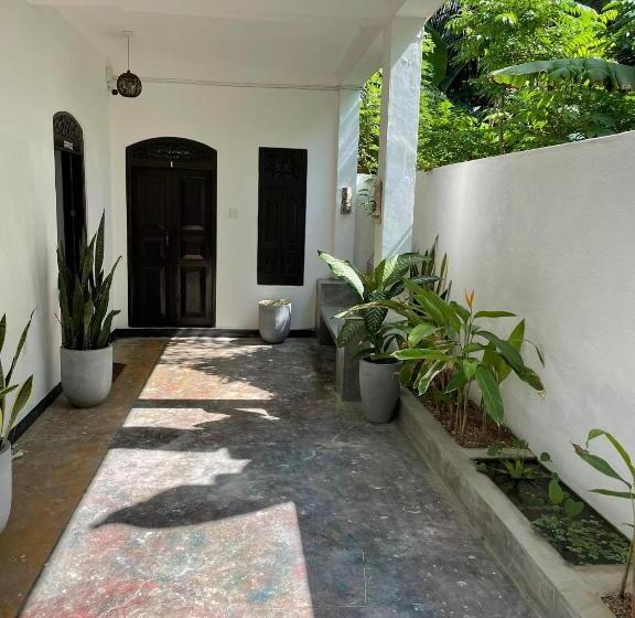 标准间, Hawara Coliving Midigama