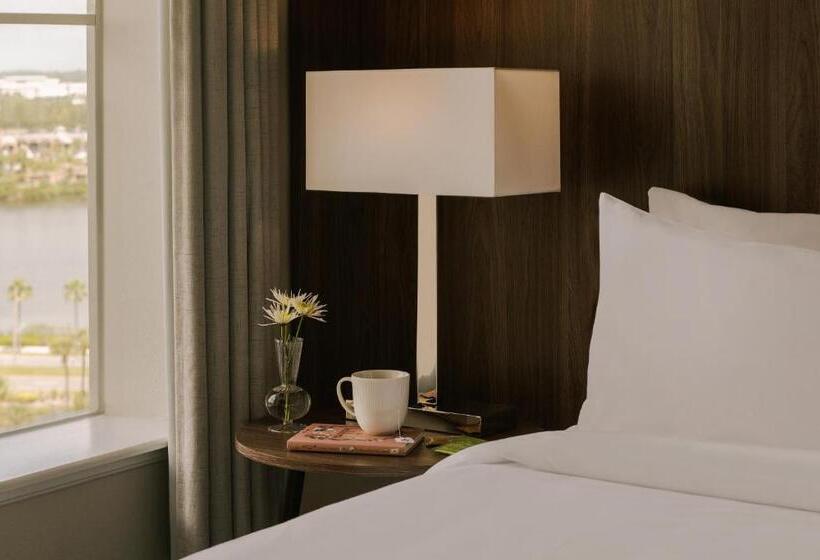 Quarto Estandar, Sonder At The Point