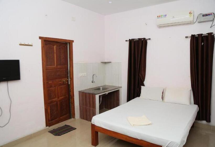 اتاق لوکس, Blissful Haven Art House   Near Entrance To Auroville