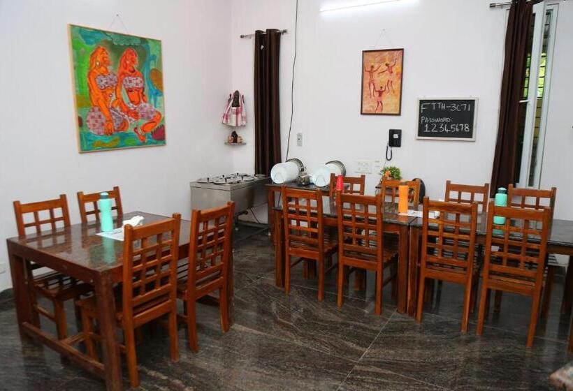 استودیو خانوادگی, Blissful Haven Art House   Near Entrance To Auroville