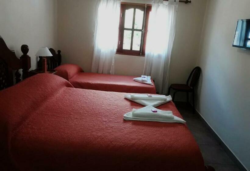 标准三人间, Hostal La Plaza Iruya