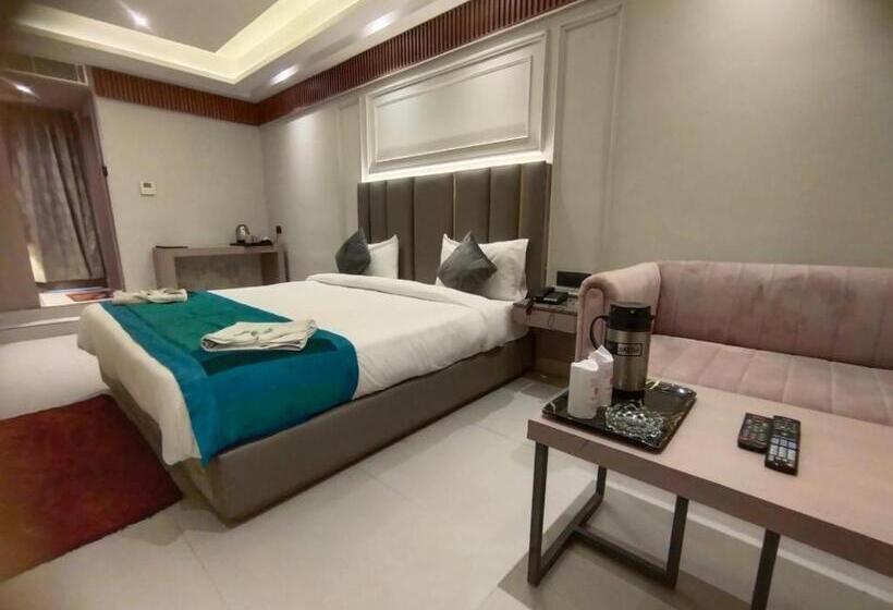 اتاق استاندارد با تخت بزرگ, Gagan Suite