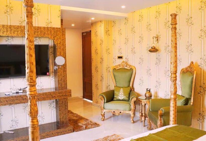 اتاق استاندارد با تخت بزرگ, Sahebs Castle Mcleodganj