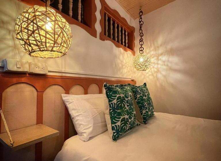 디럭스 룸, Mahalo Hostel