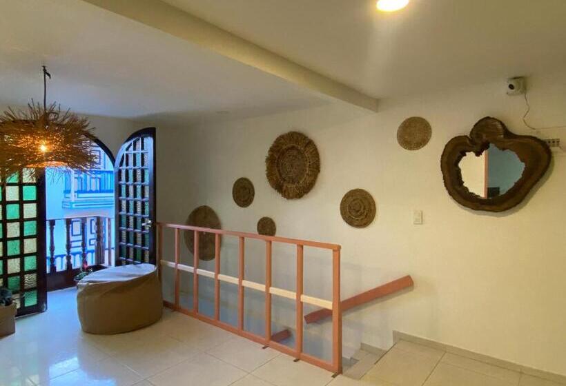 4인용 스탠다드 룸, Mahalo Hostel