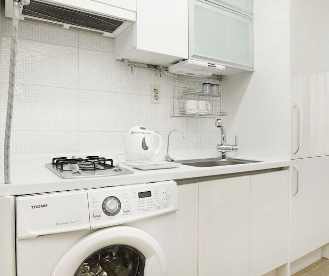 Семейный Номер, Hyundai Residence Seoul