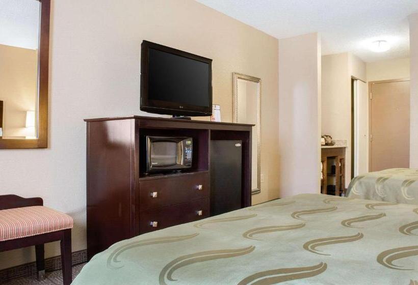 Номер Стандарт 2 Двуспальные Кровати, Quality Inn Ruston