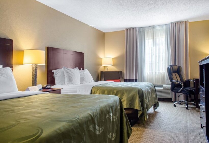 Номер Стандарт 2 Двуспальные Кровати, Quality Inn Ruston