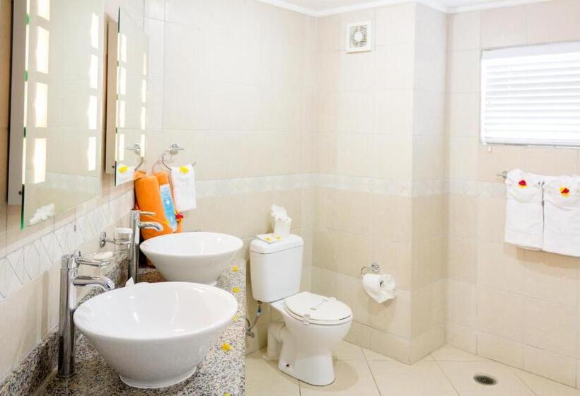 Suite, Bay Gardens Beach Resort & Spa