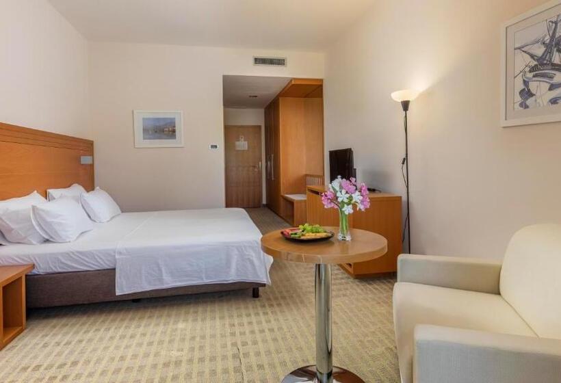 Номер Комфорт Вид на Море, Family Hotel La Luna   All Inclusive