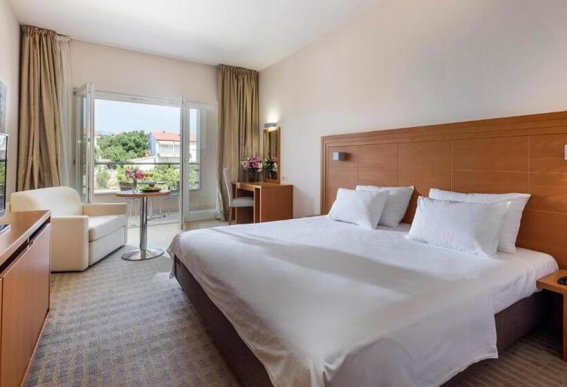 Номер Superior Вид на Парк, Family Hotel La Luna   All Inclusive
