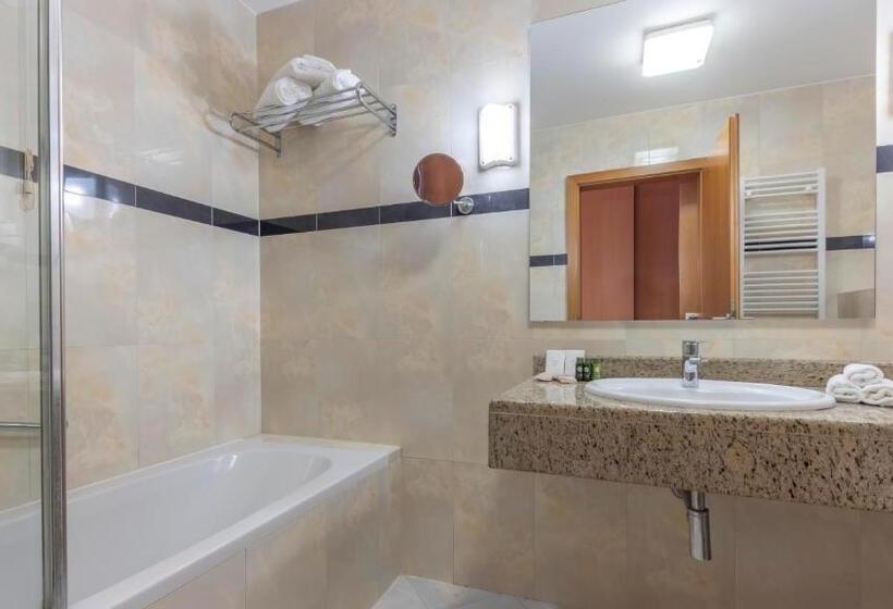 Семейный Номер, Family Hotel La Luna   All Inclusive