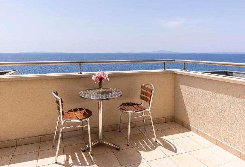 Полулюкс, Family Hotel La Luna   All Inclusive