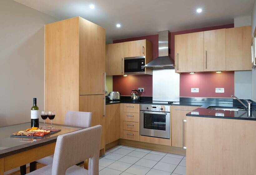 Апартаменты 1 Спальня, Marlin Apartments  London Bridge Empire Square