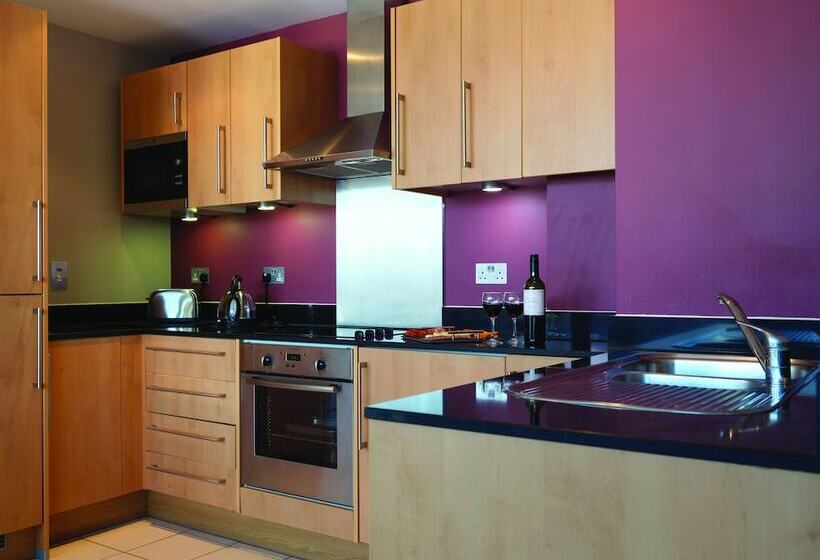 Апартаменты 2 Спальни, Marlin Apartments  London Bridge Empire Square
