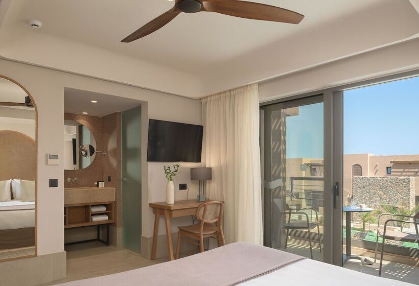 Номер Deluxe, Paralos Venus Suites Adults Only