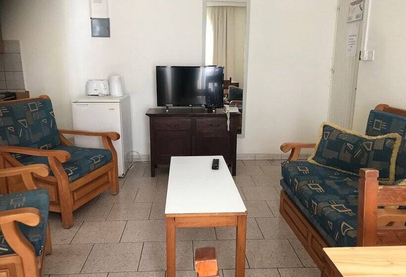 2 Bedroom Apartment Pool View, M Boutique Hotel   Designed For Adults