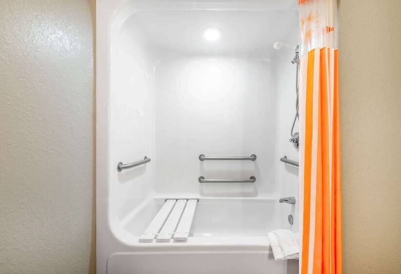 Студия Superior, La Quinta Inn & Suites By Wyndham St. Petersburg Northeast