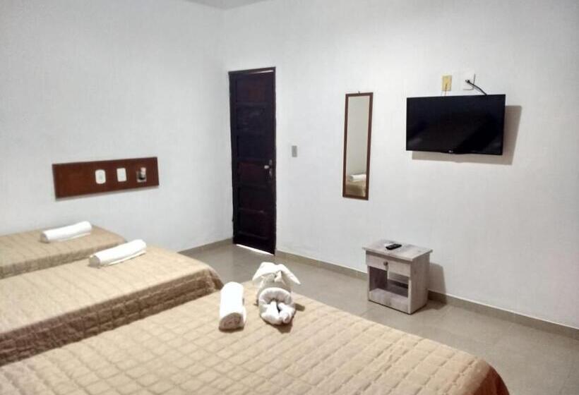 Quarto Quádruplo Estandar, Pousada Bore Koko