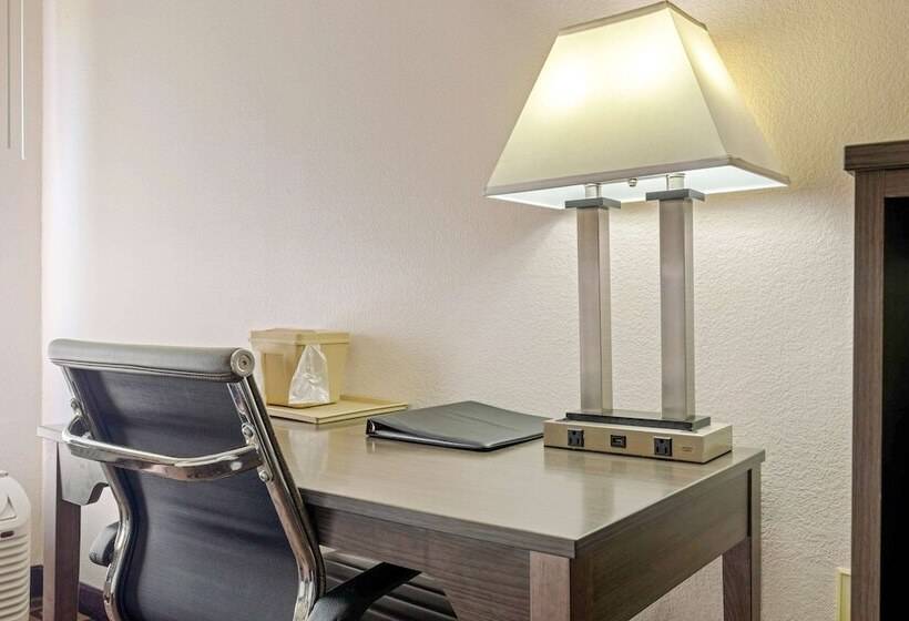 Номер Стандарт 2 Двуспальные Кровати, Quality Inn High Point  Archdale